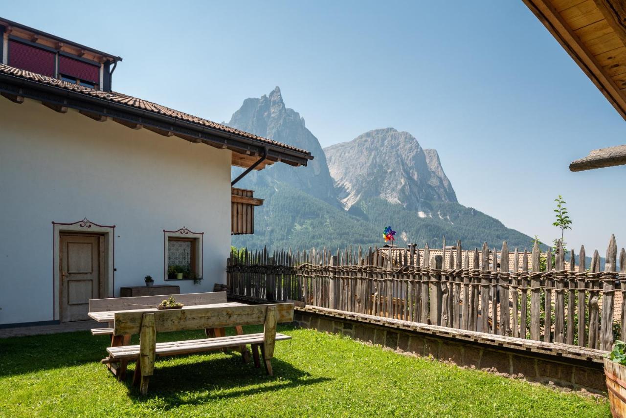 Schildberghof Panorama Apartment Siusi Exterior photo